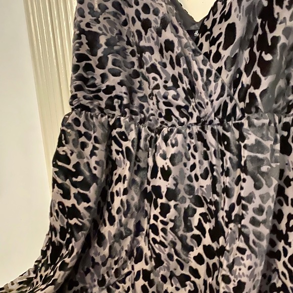 H&M Sleeveless Flocked Velvet Dress |Size 10| - Picture 3 of 6